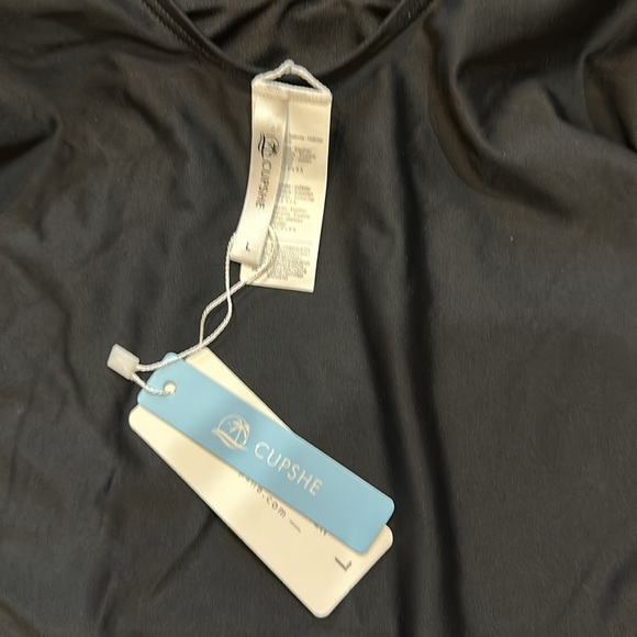 NWT! Cupshe V-Wire Underwire One-Piece Swimsuit L Black - Picture 10 of 10